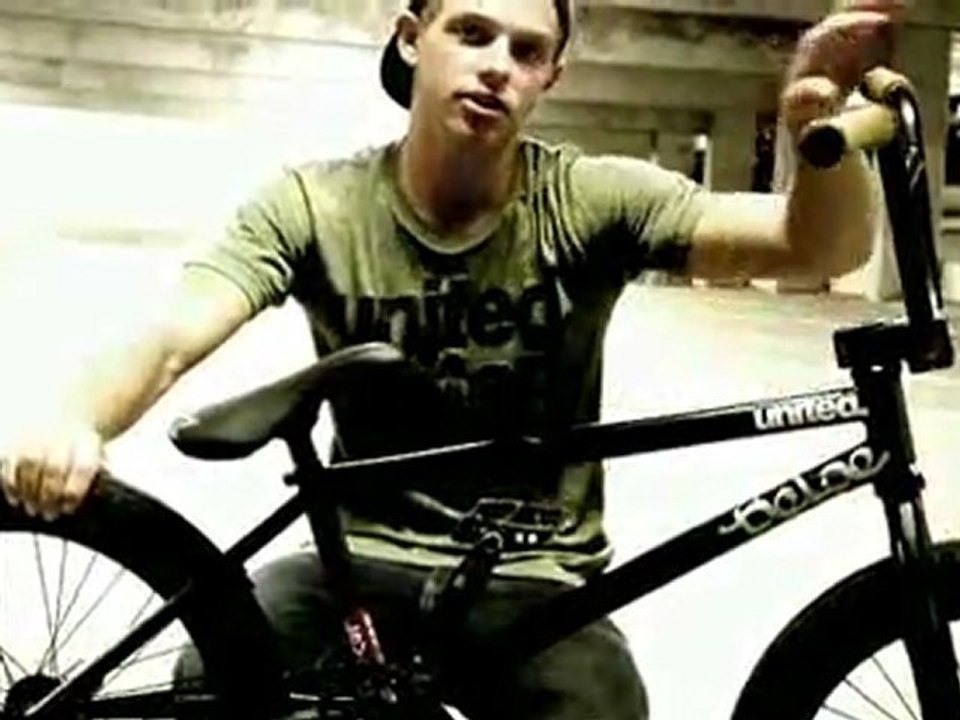 Levi.com/BMX 2008 Clip of the Week 23 "Nathan Williams Bike Check"