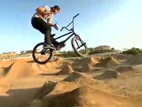 Levi.com/BMX 2008 Clip of the Week 12 Lonnie's Trails Session