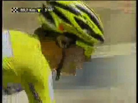 Stage 11: After a number of sprinters crash, Hunter powers to sprint victory