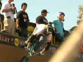 Levi.com/BMX 2008 Clip of the Week 4 "Bestwick Clairmont Demo"