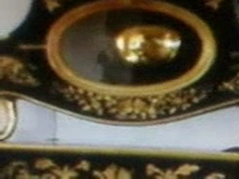 lessouda sidi bouzid pendule trés ancien .