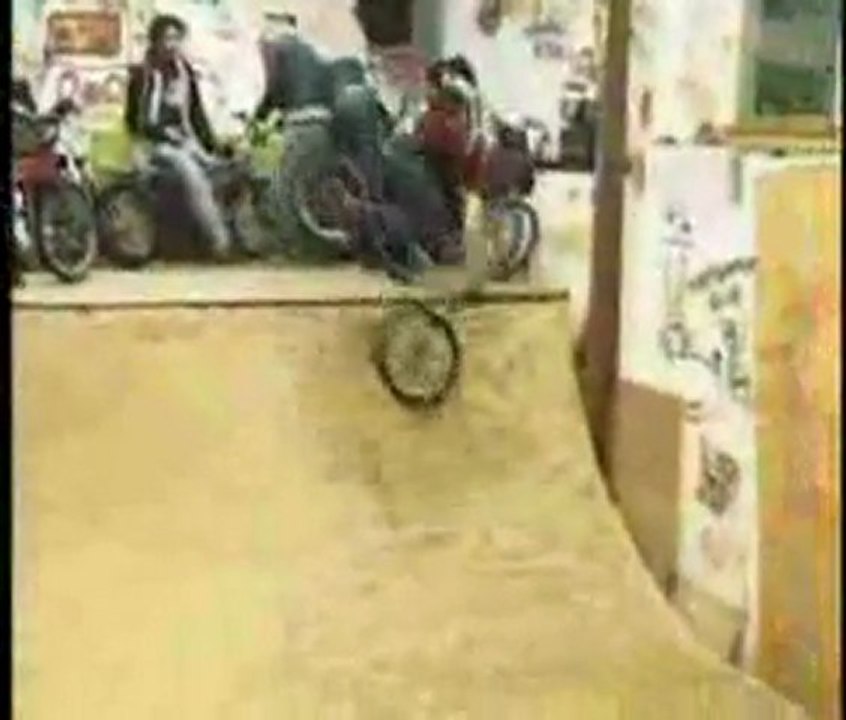 street riding bmx, Corey Martinez