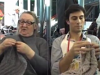 Leçon de tricot selon Nicolas !