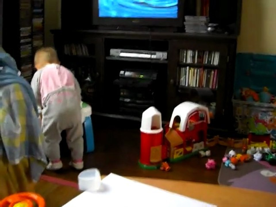 choupi joue du piano