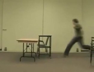 Salto del tavolo fallito alla grande