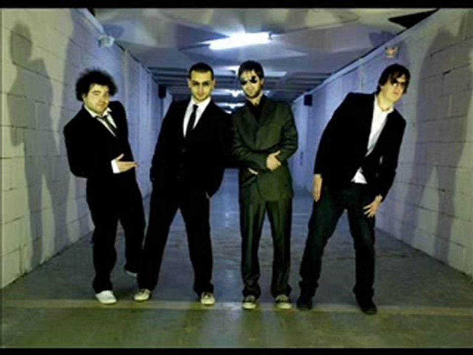 Tnk-Yine Yazı Bekleriz -Kırmızı & Siyah.mp4