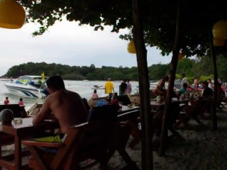 pour CH'GRAND....@ "TOM PIZZA"....1st Day..Samet  2008 TH.