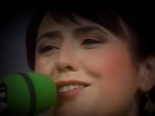 Neşe Dursun - Bir yaş gibi gözden süzülüp kalbime aktın.HD