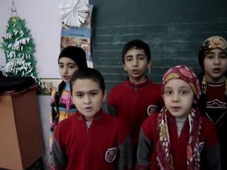 3-A Sınıfı "Adana köprü başı" türküsünü söylerken
