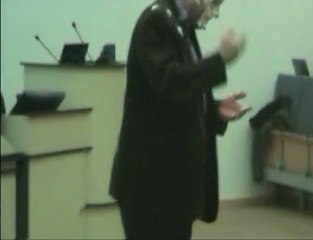 Melchior Wathelet  entarté à l'IHECS