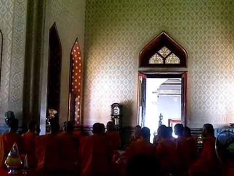 00030 Prière dans le Marble Temple