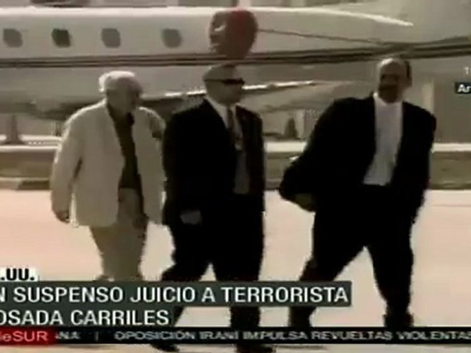 En suspenso juicio a terrorista Posada Carriles