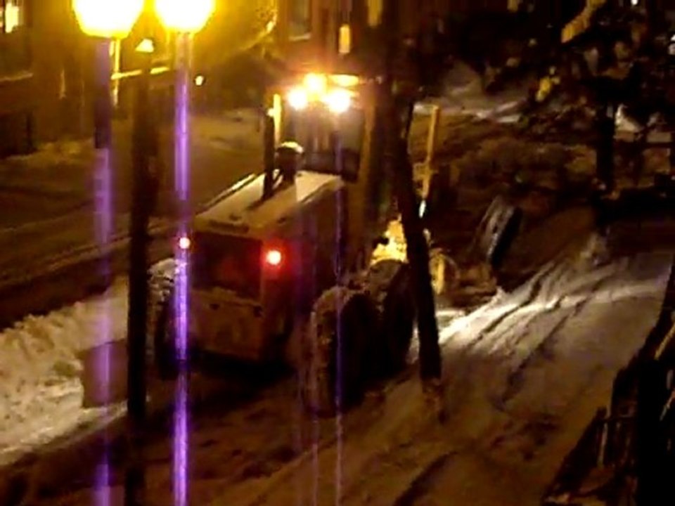 deneigement rue panet 3.AVI