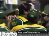 Wasim-Akram-500th-ODI-wicket wc 2003(mymu media)