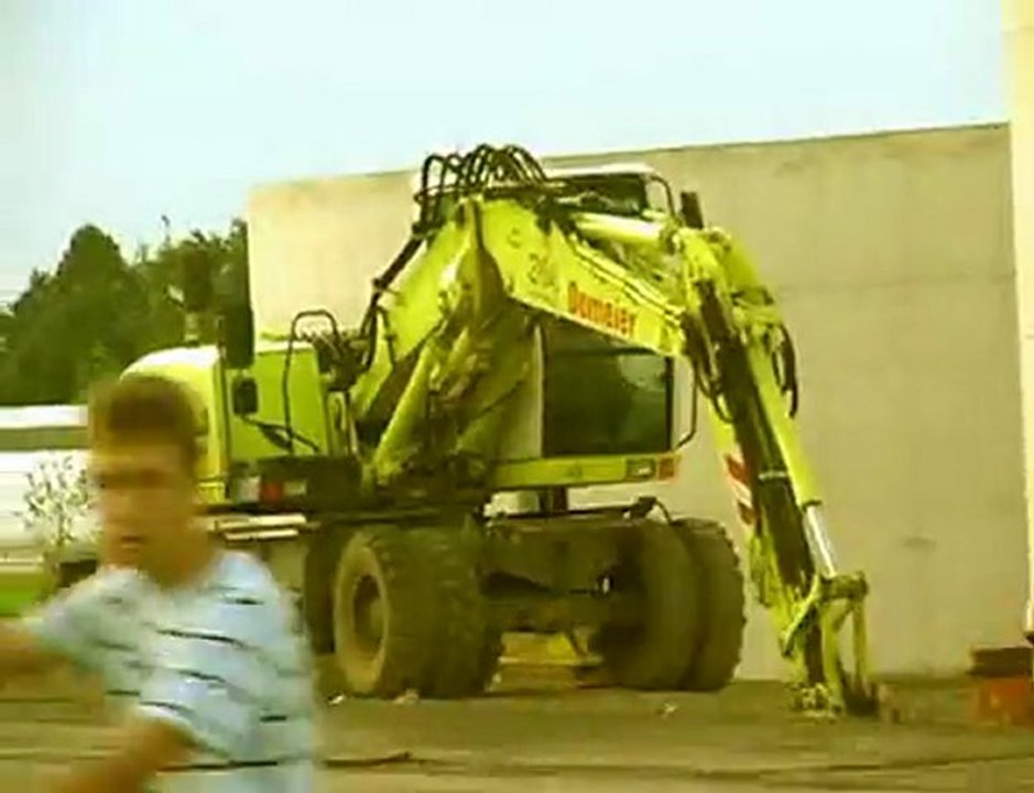 CONSTRUCTION YARD BMX