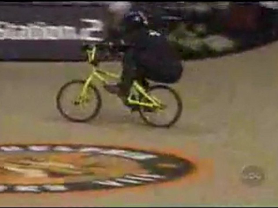 matt hoffman 900 no hander