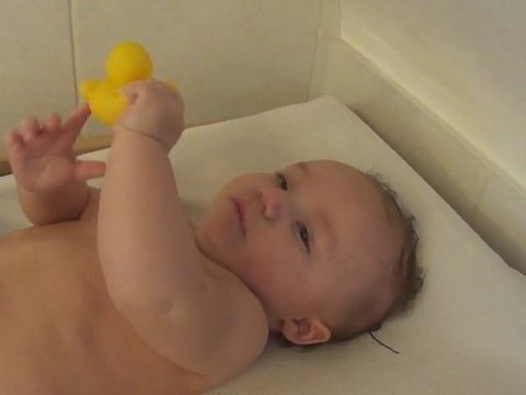 je joue avant le bain