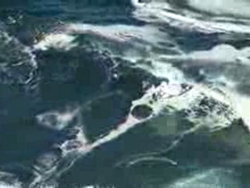 Big wave surfing at Shipsterns Bluff in Tasmania