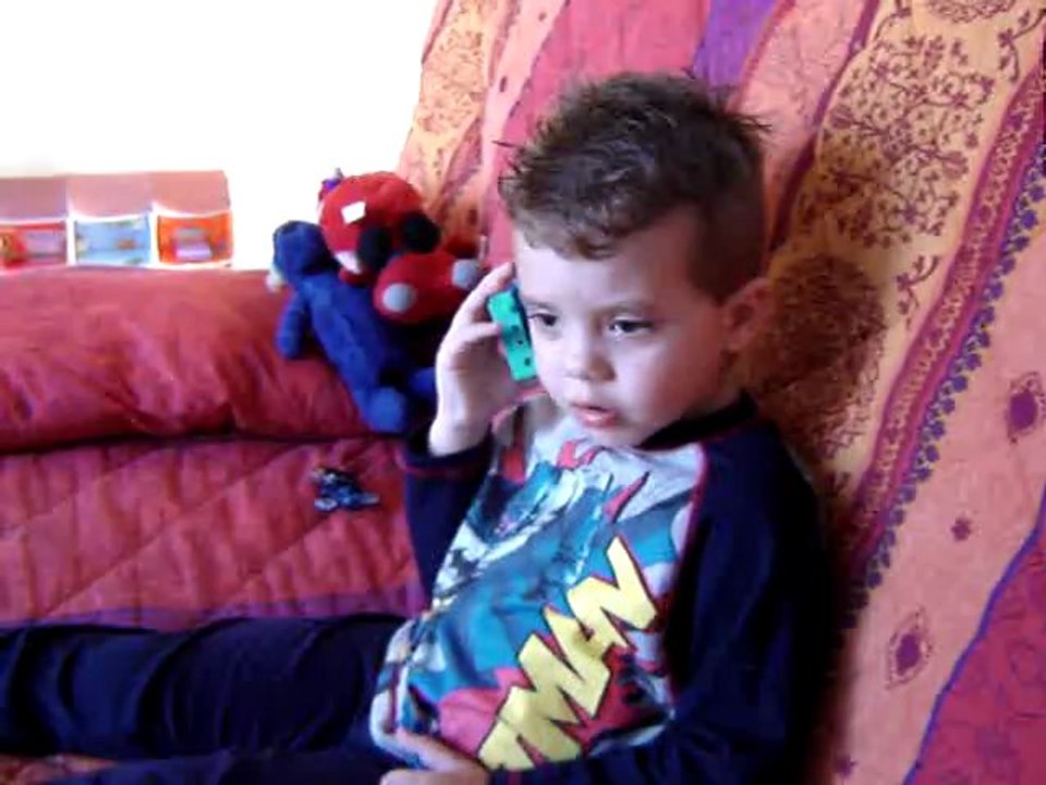 theo le super chanteur !!!!
