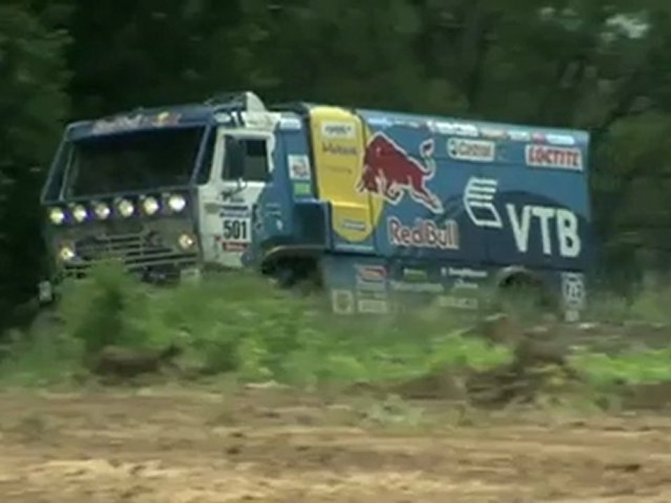 FMX - Backflip over Red Bull truck