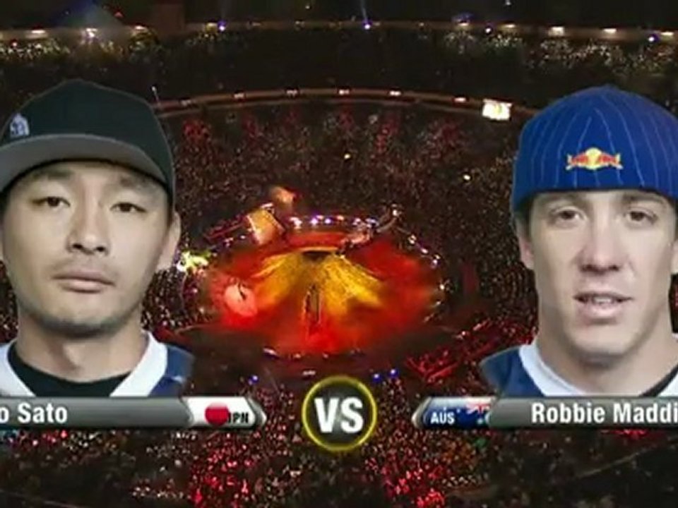 Awesome slow motion footage - Red Bull X-Fighters 2010 Mexico - Renner Post Show