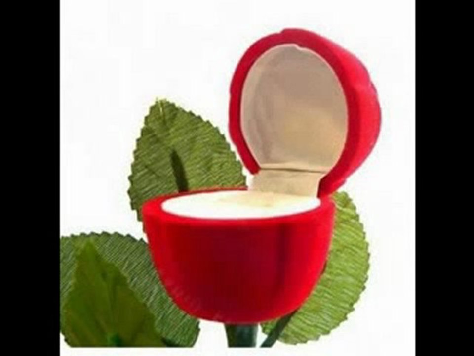 aşkın yüzüğü- gül kutusu içinde
