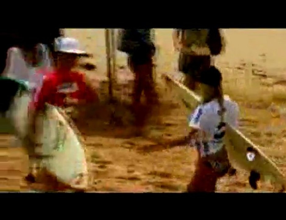 //77// Pro Gold Coast / Pro Junior Coffs Harbour / Movie: Protest to get there