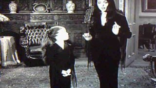 Mercredi Addams retro 5