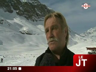 Entraînement de chiens d'avalanche à Val d'Isère