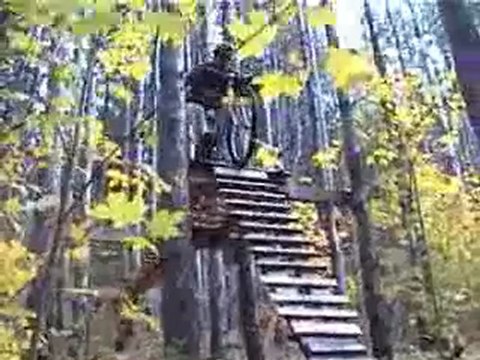 mountain bike crashes these guys ar knob heads!!!