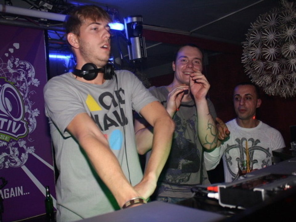 UNICUTT.TV: Spektre live @ Kollektiv Hannover 12.2.2011