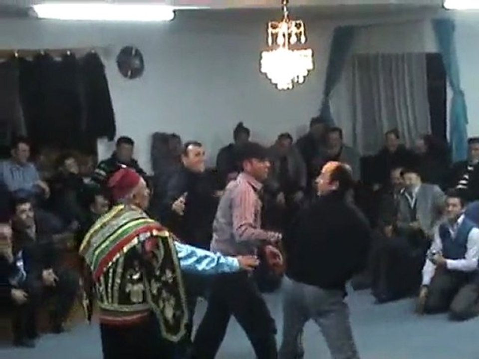 Gölezkayı Köyü Yaran 2010 Orta Oyunu 2