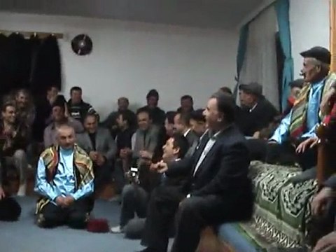 Gölezkayı Köyü Yaran 2010 Orta Oyunu Mahkeme