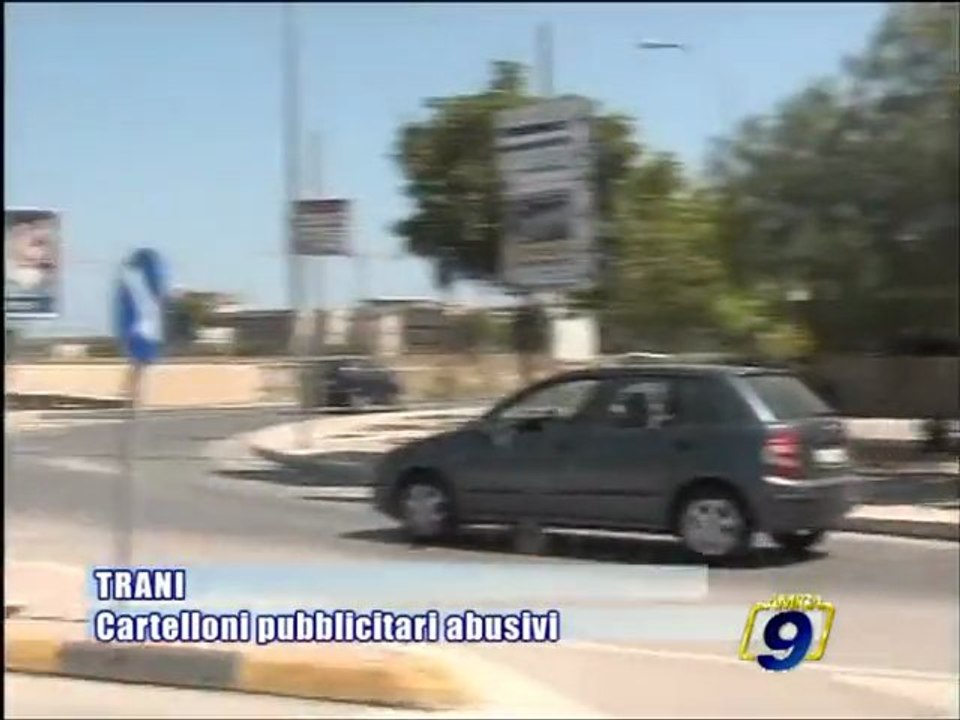 TRANI | Cartelloni pubblicitari abusivi