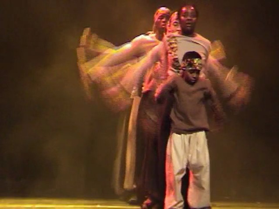 Différences création Khady Fofana amiens 2007