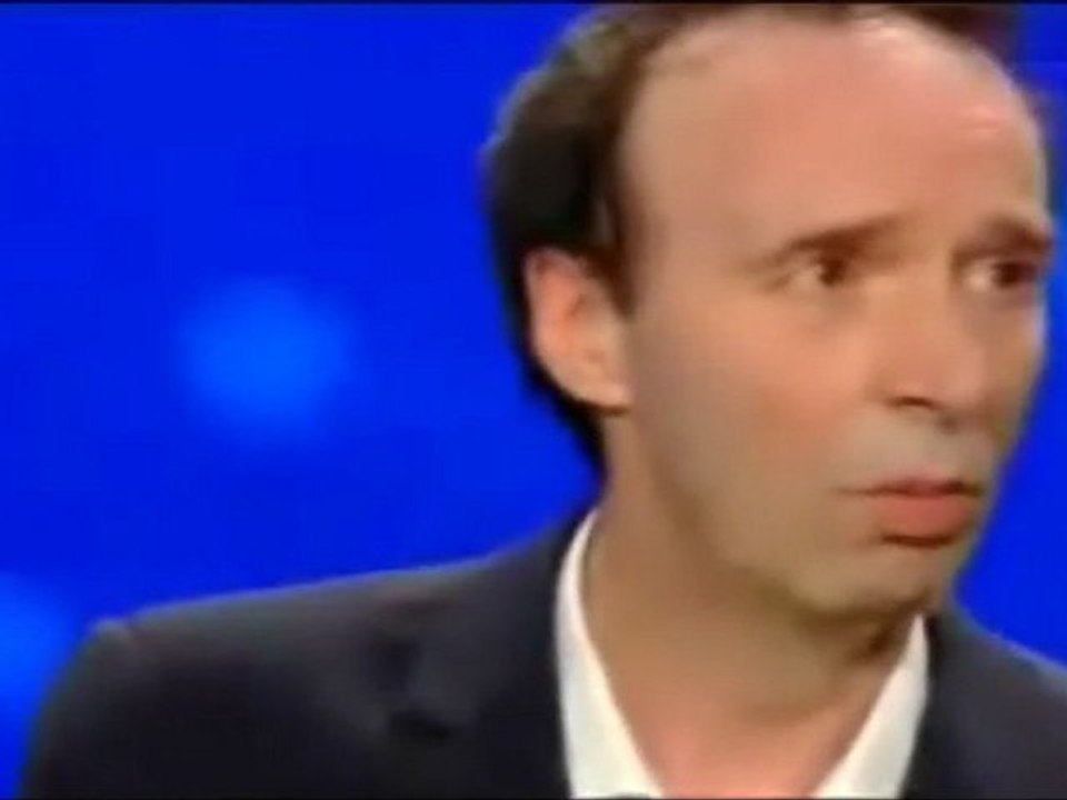 Benigni canta Fratelli d'Italia al Festival di Sanremo 2011