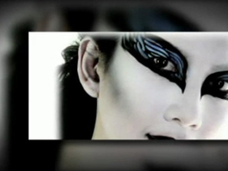 Black Swan Makeup - Bewitching Look