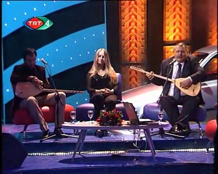 Arif Sag - Ben gidersem sazim sen kal dünyada