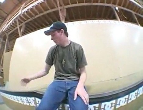 Ryan Smith Trick Tip: Frontside Noseslide