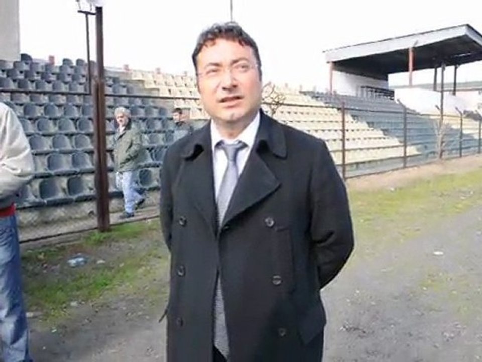 Kilimli Ahmet Şerifoğlu Stadı’nın yenileme çalışması başladı