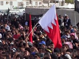 Bahreïn : les funérailles de victimes du raid tournent...