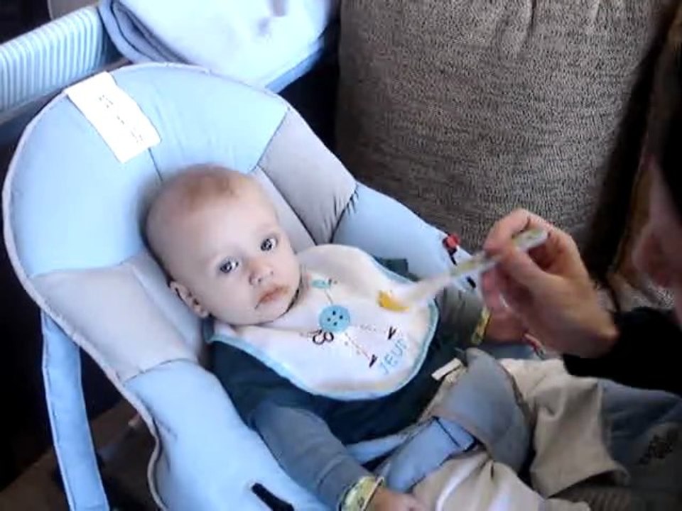 première cuillère pour Timéo