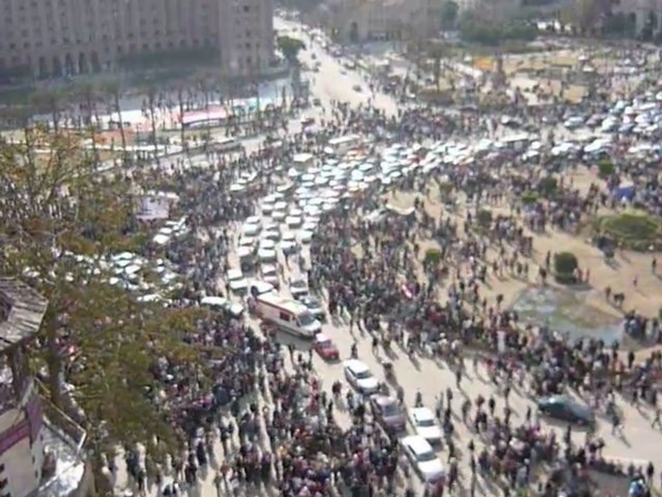 Egypte : la circulation de retour place Tahrir