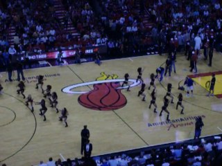 LES POMPOMS GIRLS DES MIAMI HEAT
