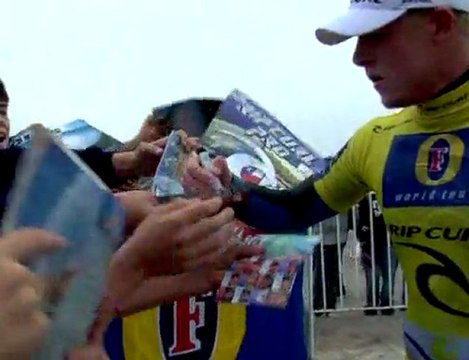 Rip Curl Pro Search Chile: Round 4 Heat 4 - Mick Fanning def. Chris Ward