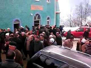 Cengiz TOPAL Cenaze Namazı dağılırken