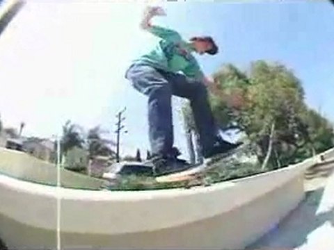 Ryan Sheckler skates