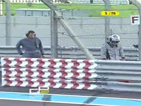 Crash Sam Bird GP2 Asia 2011 Rd01 Abu Dhabi Race2