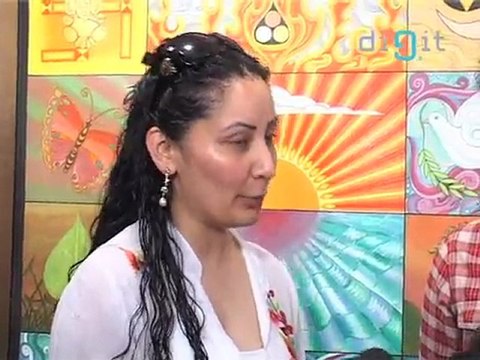 Neha Dhupia Shows Off Her Cleavage | HQ