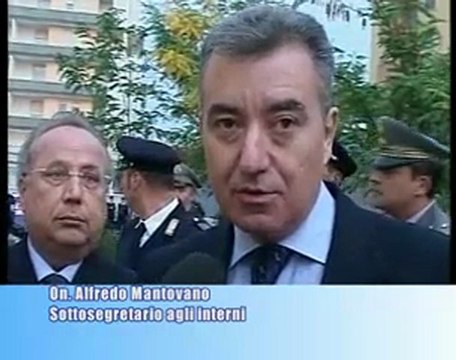 ANDRIA. L'On. Mantovano in visita presso le sedi delle forze dell'ordine